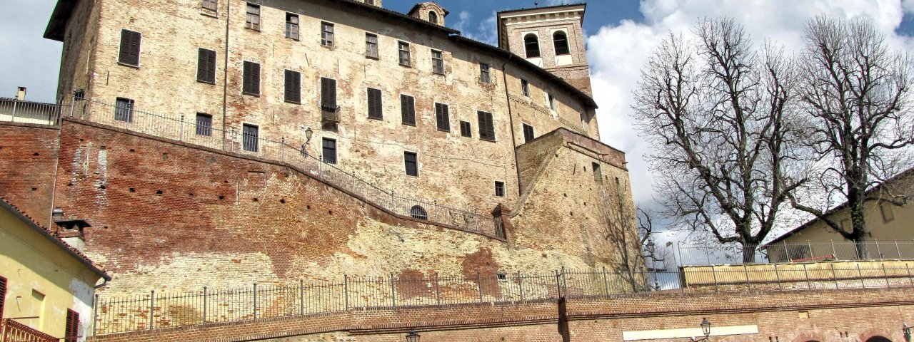 Moncucco Torinese - Piemonte / Italy Moncucco Torinese - Piemonte / Italy