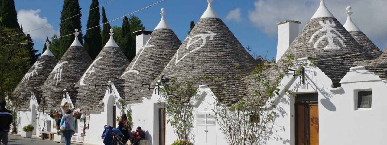 Alberobello - Puglia / Italy Alberobello - Puglia / Italy
