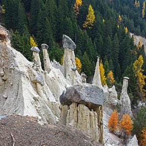 Piramidi di Terra a Perca